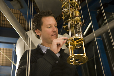 University Photography

Cornell Professor Keith Schwab works on a low-temperature apparatus similar to that used in the paper reported in this weeks issue of Nature.