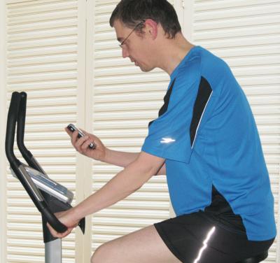 Fitness levels are indicated by the lactate value. At present, athletes have to pedal on a cycle ergometer while a doctor takes blood samples. Things will be easier in future.

Credit:  Fraunhofer IMS