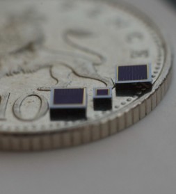 The new millimetre-sized solar cells capture more of the sun's energy than traditional solar panels