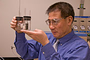 Dr. Ming Au developed nanostructured anodes