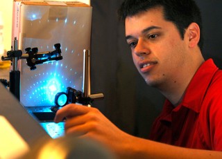 Anne Raynor, Vanderbilt University

Vanderbilt graduate student Jason Ryckman demonstrates operation of a biosensor made from nanoporous materials.