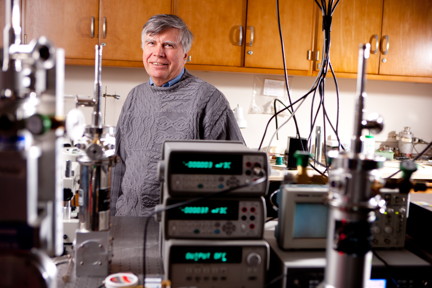 Electrical engineer Vladimir Mitin and colleagues have significantly increased the electrical output of solar cells by embedding charged quantum dots in them.