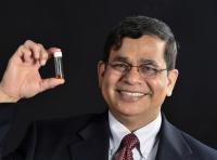 Shyam Mohapatra, Ph.D., leads the VA/University of South Florida research team with expertise in nanoparticle technology. He holds a test tube of nanoparticle solution.

Credit:  University of South Florida