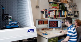 PhD student, Enrico Pibiri, with technical assistant, Angela Tiefnig, with their JPK NanoWizard system in the laboratory of Professor Philip Tinnefeld at the University of Braunschweig