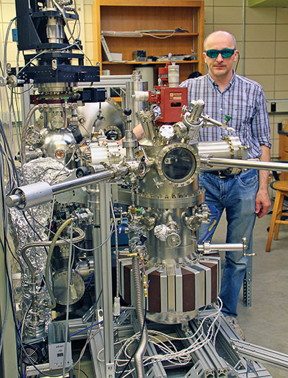 Kaminski and his ARPES equipment.Ames Laboratory