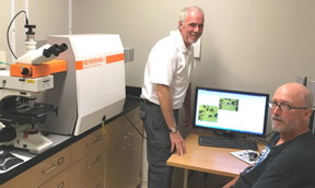 Professors Robin Turner & Mike Blades from the University of British Columbia in Vancouver, Canada,
with their Renishaw inVia confocal Raman spectrometer.