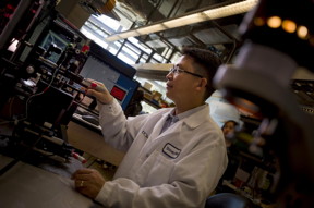 Nanoengineering professor Shaochen Chen 3-D prints a biomimetic blood vessel network.
CREDIT
Erik Jepsen/UC San Diego Publications