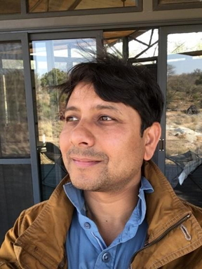 This is Anupam Mazumdar, Professor of Theoretical Physics at the University of Groningen, co-author of the paper in Science Advances. He aims to develop a test for quantum gravity using atom chips.

CREDIT
University of Groningen