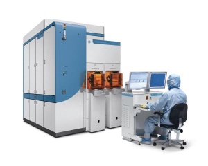 Applied Materials' UVision 3 system delivers 40% faster throughput than any brightfield inspection tool and the 20nm sensitivity needed for advanced immersion lithography. (Photo: Business Wire)