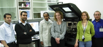Shown with the MFP-3D AFM are Amir Moshar of Asylum Research, Superb Misra, Deborah Berhanu, va Valsami-Jones, and Agnes Dybowska of the Museum of Natural History, and Mick Phillips of Asylum Research. 