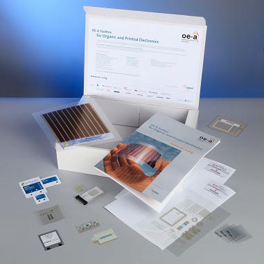 OE-A Toolbox with more than 20 different components from printed memories to a flexible solar cell (Photo: OE-A)