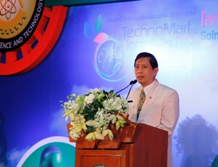 Dr. Plodprasob Suraswadi, Minister of Science and Technology