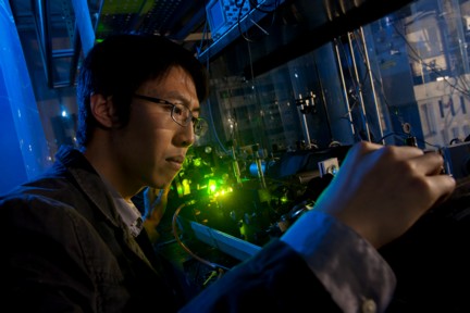 Rice University graduate student Shuzhen Ye used an ultraviolet laser to create a Rydberg atom in order to study the orbital mechanics of electrons.
CREDIT: Jeff Fitlow/Rice University