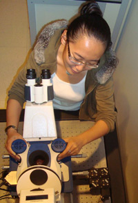 PhD student, Xinyue Chen, works with the JPK NanoWizard AFM system in the group of Dr Ralf Richter in San Sebastian.