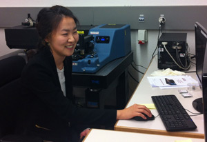 Experienced microscopist, Dr. Sunny Jeong from EPFL using the Anasys nano-IR 