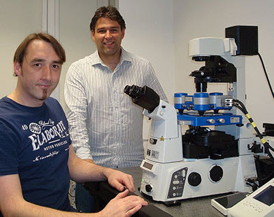 Josef Madl & Winfried Rmer of the University of Freiburg with their JPK NanoWizard system.