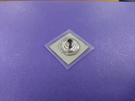 A new electrophysiological sensor developed at North Carolina State University is as accurate as the 'wet electrode' sensors used in hospitals for EKGs and EMGs, but can be used for long-term monitoring and is more accurate than existing sensors when a patient is moving.
CREDIT: Yong Zhu