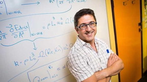 Mathematics Professor John Sader from the University of Melbourne worked with California Institute of Technology experimentalists to invent a new method to weigh and image single molecules.
CREDIT: Photo: Peter Casamento