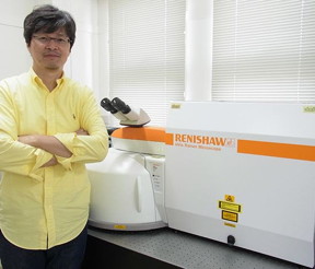 Professor Noboru Ohtani of the Department of Nanotechnology for Sustainable Energy, School of Science and Technology at Kwansei Gakuin University with his Renishaw inVia Raman Microscope.