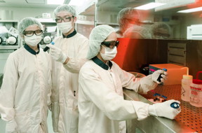 Dr. Png Rui-Qi (left), Mervin Ang (middle) and Cindy Tang (right) working on conducting polymers that can provide unprecedented ohmic contacts for better performance in a wide range of organic semiconductor devices.
CREDIT
Seah Zong Long