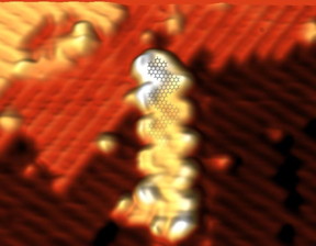 Researchers have made the first important step toward integrating atomically precise graphene nanoribbons (APGNRs) onto nonmetallic substrates.
CREDIT
Adrian Radocea, Beckman Institute for Advanced Science and Technology