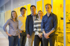 Dr. Maja Cassidy (left) with members of the Station Q Sydney team, including director Professor David Reilly (second left).
CREDIT
AINST