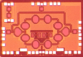 This is a chip microphotograph of the 25GHz fully-integrated non-reciprocal passive magnetic-free 45nm SOI CMOS circulator based on spatio-temporal conductivity modulation.
CREDIT
Tolga Dinc/Columbia Engineering