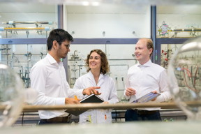 An interdisciplinary research team at the Technical University of Munich (TUM) has succeeded in optimizing the size of platinum nanoparticles for fuel cell catalysis so that the new catalysts are twice as good as the currently best commercially available processes. The picture shows the first authors: Dr. Batyr Garlyyev, Kathrin Kratzl, and Marlon Rueck (f.l.t.r.).

CREDIT
Astrid Eckert / TUM